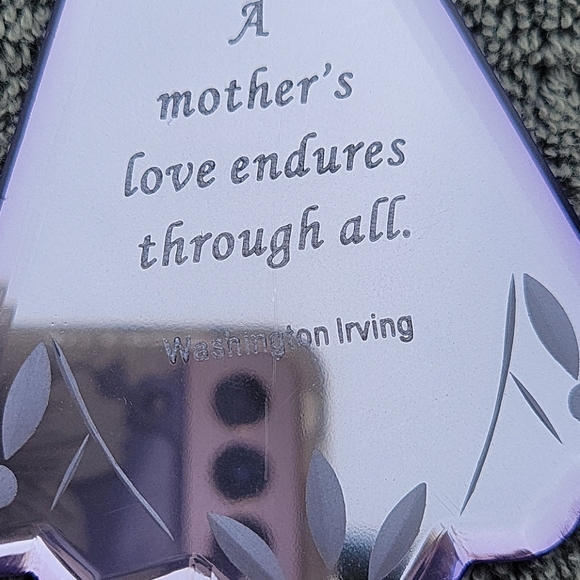 Beautiful Angel Ornament "A Mother's Love"!!! - Picture 6 of 6